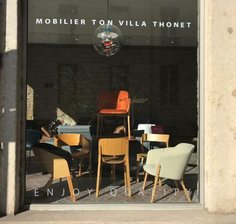 Mobilier TON LYON cafés restaurants hôtels 